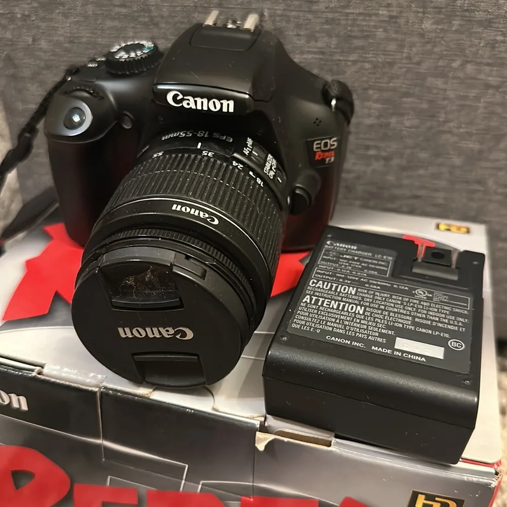 Canon Rebel EOS T3 HD EF-S 18-55 IS II Kit box & Manfrotto carry camera Bag New